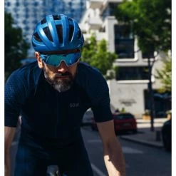 Casque Abus Macator - Bleu Acier -Fizik Soldes casque abus macator bleu acier 4