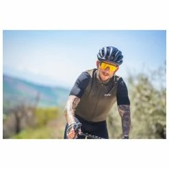 Maillot Route Northwave Storm Vert Forêt 7 Maillot Route Northwave Storm Vert Forêt -Fizik Soldes maillot route northwave storm vert foret 2